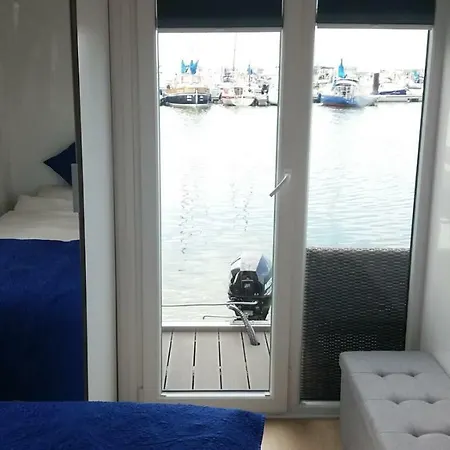 Hausboot Big Blue Botel *